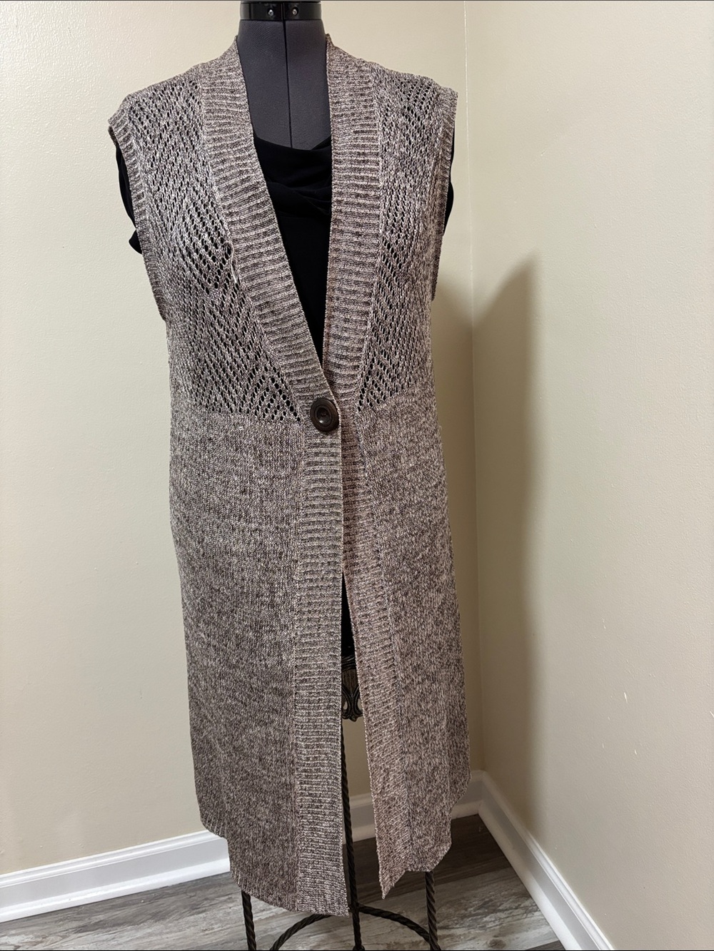 Chico's Long Open-Knit Sleeveless Cardigan Vest in Heathered Taupe
